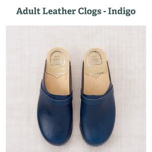 ISO Misha and Puff Clogs in Navy sz 39